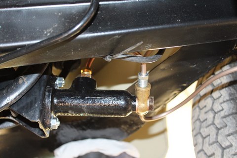 Maître cylindre de PEUGEOT 203