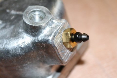 Pose d'un insert avec vis de purge